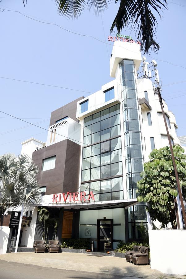 Oyo 10672 Hotel Riviera Nashik Exteriör bild