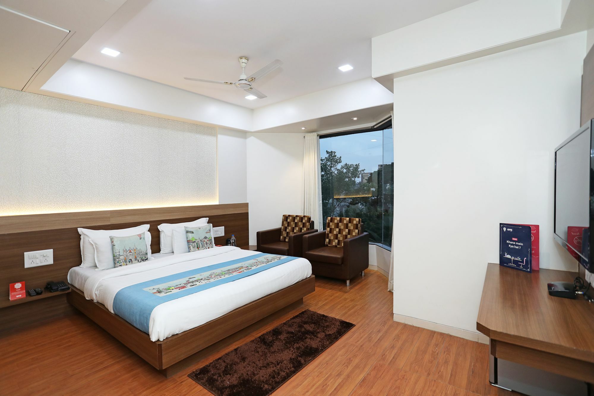 Oyo 10672 Hotel Riviera Nashik Exteriör bild