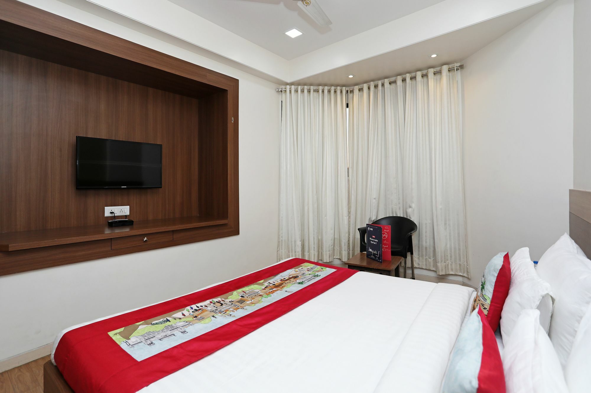 Oyo 10672 Hotel Riviera Nashik Exteriör bild